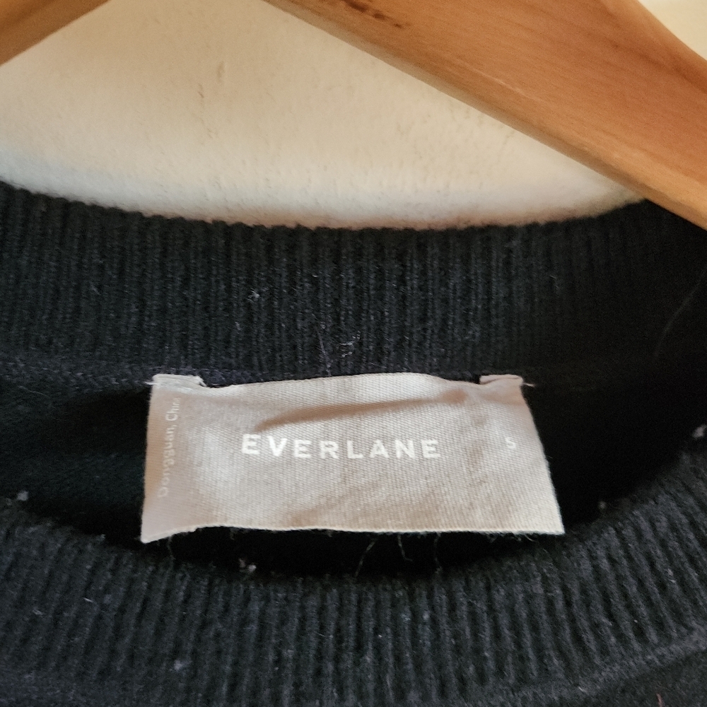 Everlane 100% Cashmere Black Crewneck Sweater Small - Picture 3 of 7